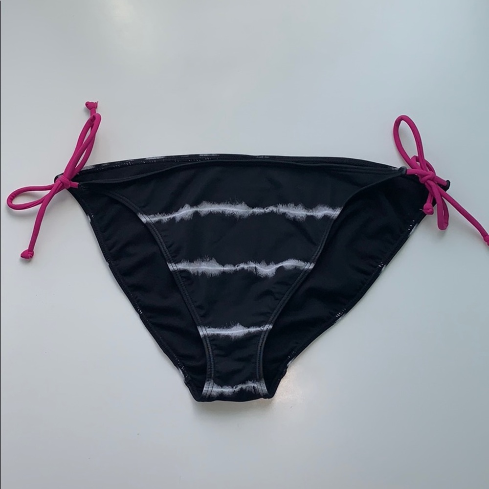 Aero String Bikini